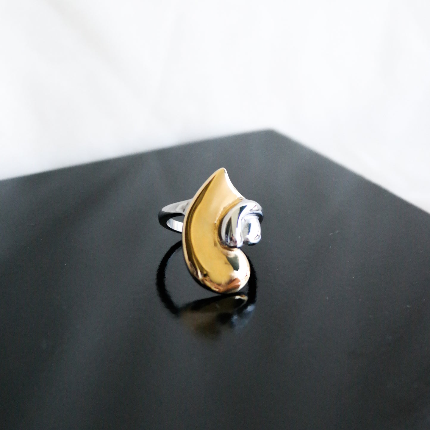 Anillo Irina