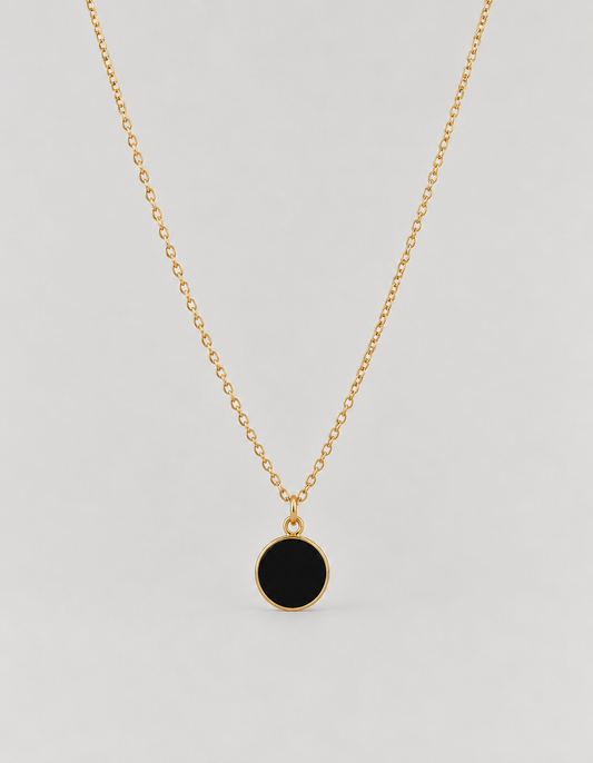 Collar Medallón Negro