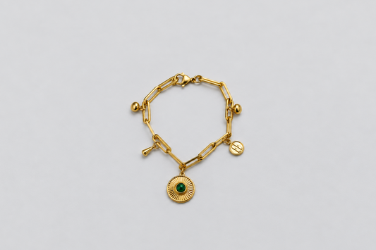Pulsera de acero inoxidable con medallón verde