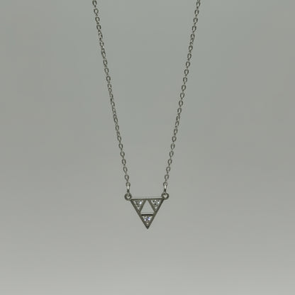 Collar Triángulo
